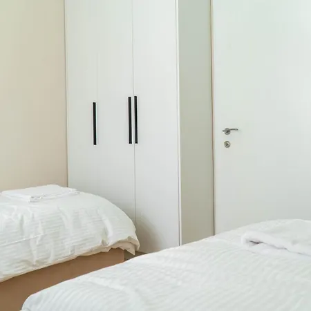 Signature 10 Apartment