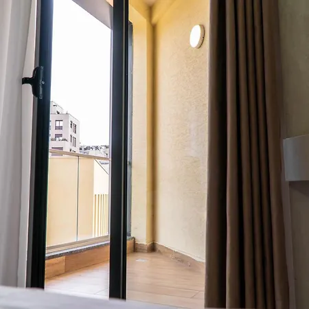 Apartment Signature 10 *